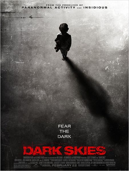 Dark Skies : affiche