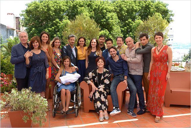 Une famille formidable : Photo de Agathe Boussières et Alexandre Thibault 7 sur 164 - AlloCine