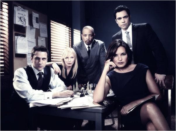 Photo Danny Pino, Ice-T, Kelli Giddish, Mariska Hargitay, Raul Esparza