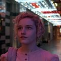 Photo Julia Garner