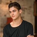 Photo Hero Fiennes Tiffin