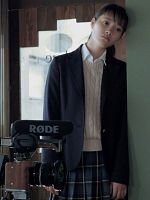 poster de Heaven Is Still Far Away