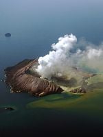 Whakaari : Dans le piège du volcan