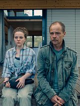 Affiche de Meurtres en eaux troubles : Le vaisseau fantôme, film à voir en streaming sur Pygargue