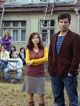 Affiche de 13 enfants et un prince charmant, film à voir en streaming sur Pygargue