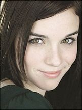 photo de Renee Felice Smith