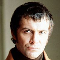 Photo Lewis Collins