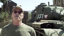 image de Arnold Schwarzenegger écrase tout pour la bonne cause
