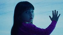 image de Poltergeist - EXTRAIT VF "Ils arrivent"