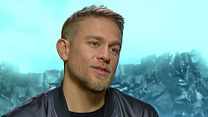 image de Charlie Hunnam nous parle de ses projets