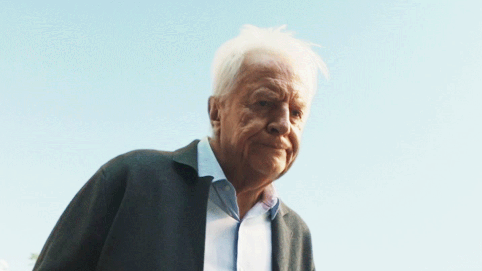 image de Attention au départ ! EXTRAIT VF "Un grand-père modèle"