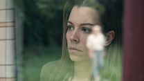 image de la vidéo À La Folie Bande-annonce VF