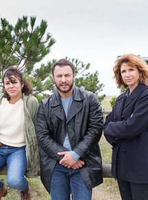 Affiche de Meurtres à Granville, film à voir en streaming sur Pygargue