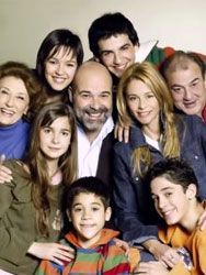 poster de la série La Famille Serrano Saison 8