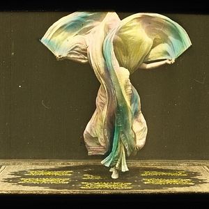 Photo Loïe Fuller : danser la lumière