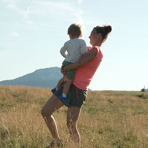 Photo Elle entend pas la moto