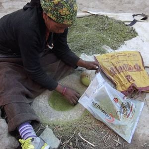 Photo L’Himalaya Sans Filtre : Sur Les Routes De Lo