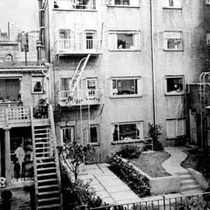 Photo Fenêtre sur cour