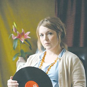 Photo Woman & Grammophone