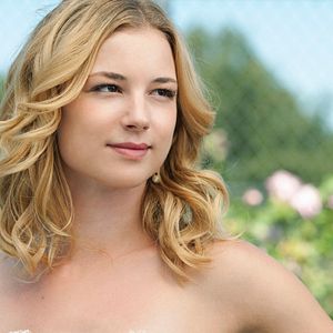 Photo Emily VanCamp