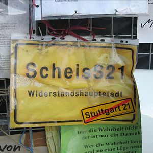 Photo Alarm am Hauptbahnhof - Auf den Straßen von Stuttgart 21