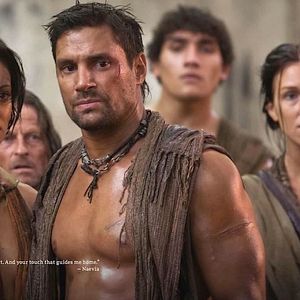 Photo Manu Bennett