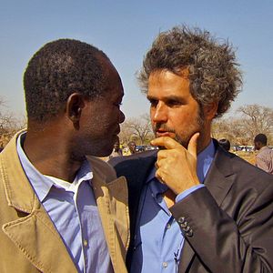 Photo Knistern der Zeit - Christoph Schlingensief und sein Operndorf in Burkina Faso