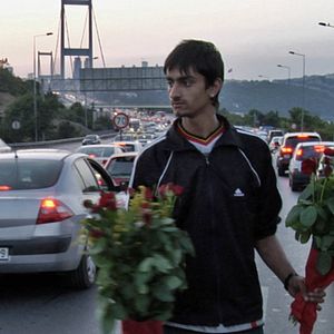 Photo Men on the Bridge