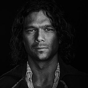 Photo Luke Arnold