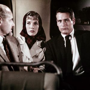 Photo Le Rideau déchiré