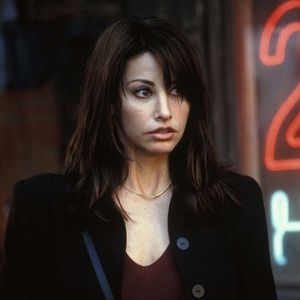 Photo Gina Gershon