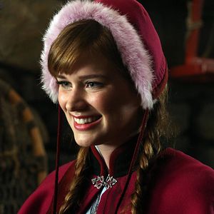 Photo Elizabeth Lail