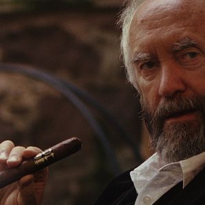 Photo Jonathan Pryce