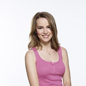 Photo Bridgit Mendler