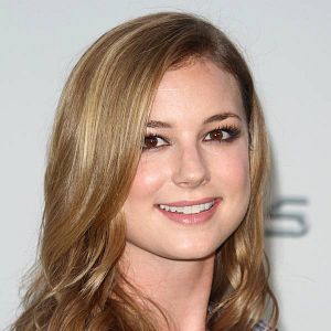 Photo Emily VanCamp