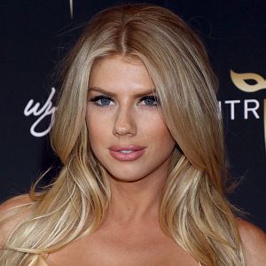 Photo Charlotte McKinney