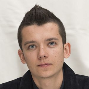 Photo Asa Butterfield