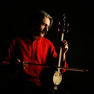 Photo The Music of Strangers