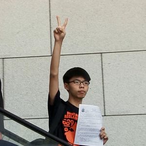 Photo Joshua: Teenager vs. Superpower