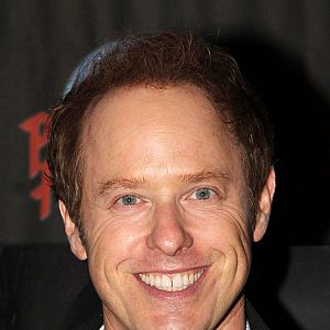 Photo Raphael Sbarge