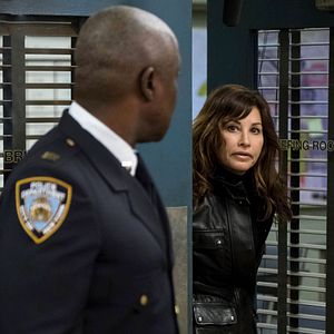 Photo Gina Gershon