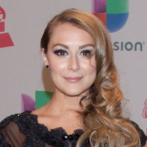 Photo Alexa PenaVega