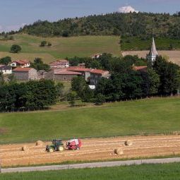 Photo Un Village dans le vent