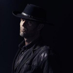 Photo Garret Dillahunt