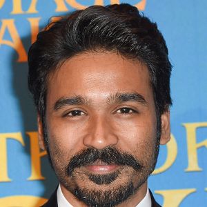 Photo V Dhanush