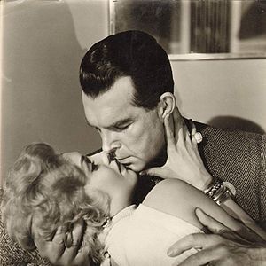 Photo Du plomb pour l'inspecteur