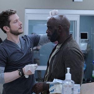 Photo Matt Czuchry