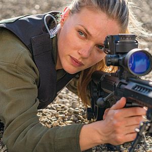 Photo Tracy Spiridakos