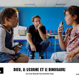 Photo Dieu, La Licorne Et Le Dinosaure