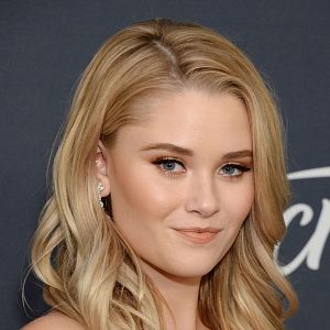 Photo Virginia Gardner